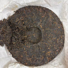 Load image into Gallery viewer, 2013 DaYi "8592" Cake 357g Puerh Shou Cha Ripe Tea