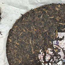 Load image into Gallery viewer, 2009 DaYi "Yue Chen Yue Xiang" (The Older The Better) Cake 357g Puerh Sheng Cha Raw Tea