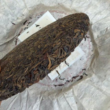 Load image into Gallery viewer, Late 2000s "Wet / HK Storage" Cake 500g Puerh Raw Tea Sheng Cha