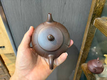 Load image into Gallery viewer, Yixing "Ji Quan" Teapot 200ml, "Zi Ni" Clay / Mud