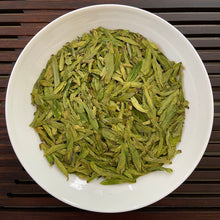 Laden Sie das Bild in den Galerie-Viewer, 2024 Early Spring &quot;Long Jing&quot; (Dragon Well) A+++ Grade Green Tea, ZheJiang Province.