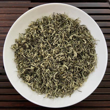 Laden Sie das Bild in den Galerie-Viewer, 2024 Early Spring &quot;Bi Luo Chun&quot; (DongTing BiLuoChun) A++++ Grade Green Tea, JiangSu Province.