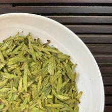 Cargar imagen en el visor de la galería, 2024 Early Spring &quot;Long Jing&quot; (Dragon Well) A++++ Grade Green Tea, ZheJiang Province.