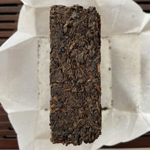 Carica l&#39;immagine nel visualizzatore di Gallery, 2018 JingWei Fu Tea &quot;Jing Dian Fu Cha&quot; (Classical Fu Tea) Brick 200g Dark Tea ShaanXi