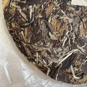 2017 YueTai "Lao Bai Cha - Bai Mu Dan" (Old White Tea - Baimudan) Cake 300g Fuding BaiCha, Fujian Province.