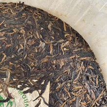 Load image into Gallery viewer, 2006 LiuDaChaShan &quot;75126&quot; Cake 357g Puerh Raw Tea Sheng Cha, Menghai.