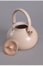 Cargar imagen en el visor de la galería, Chaozhou Soda Glazed Sha Diao Water Kettle 690ml king tea mall