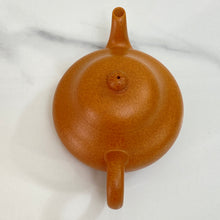 Load image into Gallery viewer, Fully Handmade, Yixing "Li Xing" (Pear Shape) Teapot 150ml, "Duan Ni" Clay / Mud