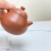 Load image into Gallery viewer, Yixing "Wen Dan" Teapot 150ml, "Zhu Ni" Clay / Mud