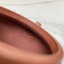 Load image into Gallery viewer, Yixing "De Zhong" Teapot 150ml, "Zi Ni" Clay / Mud