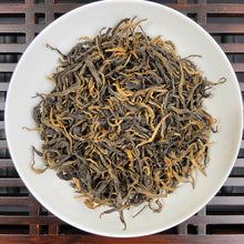 Carica l'immagine nel visualizzatore di Gallery, 2026 Spring Black Tea "Nong Xiang Hong Ye" (Rich Aroma Red Leaves), A Grade Loose Leaf Tea, Dian Hong, FengQing, Yunnan