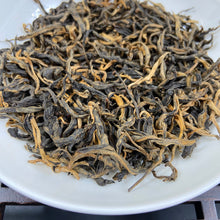 Carica l'immagine nel visualizzatore di Gallery, 2026 Spring Black Tea "Nong Xiang Hong Ye" (Rich Aroma Red Leaves), A Grade Loose Leaf Tea, Dian Hong, FengQing, Yunnan