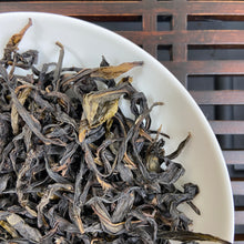 Load image into Gallery viewer, 2026 Early Spring FengHuang DanCong "Ya Shi Xiang" (Duck Poop Fragrance) A+++ Grade, Medium-Heavy Roasted Oolong, Loose Leaf Tea, Chaozhou