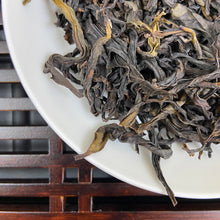 Load image into Gallery viewer, 2026 Early Spring FengHuang DanCong "Ya Shi Xiang" (Duck Poop Fragrance) A+++ Grade, Medium-Heavy Roasted Oolong, Loose Leaf Tea, Chaozhou