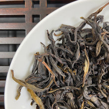 Load image into Gallery viewer, 2026 Early Spring FengHuang DanCong "Ya Shi Xiang" (Duck Poop Fragrance) A+++ Grade, Medium-Heavy Roasted Oolong, Loose Leaf Tea, Chaozhou