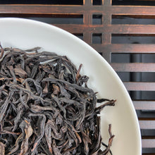 Load image into Gallery viewer, 2026 Early Spring FengHuang DanCong "Lao Cong - Mi Lan Xiang" (Old Bush - Honey Orchid Fragrance) A+++ Grade, Medium-Heavy Roast Oolong, Loose Leaf Tea, Chaozhou