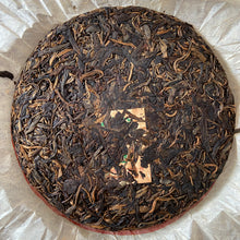 Carica l&#39;immagine nel visualizzatore di Gallery, 2005 FuHai &quot;Yi Wu Zheng Shan - Ye Sheng Cha&quot; (Yiwu Mountain - Wild Tea) Cake 357g Puerh Raw Tea Sheng Cha