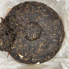 Load image into Gallery viewer, 2014 XiaGuan "Lv Da Shu" (Big Green Tree - Tea EXPO 2014) Cake 357g Puerh Sheng Cha Raw Tea