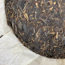 Load image into Gallery viewer, 2014 XiaGuan "Lv Da Shu" (Big Green Tree - Tea EXPO 2014) Cake 357g Puerh Sheng Cha Raw Tea