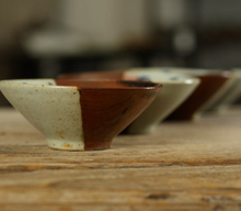 Charger l&#39;image dans la galerie, Rustic  Blue and White Porcelain, 120-150cc Gaiwan, Tea Cup, 2 Variations.