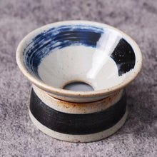 Laden Sie das Bild in den Galerie-Viewer, Rustic Blue and White Porcelain &quot;Mo Yun&quot; Gaiwan 175ml, Strainer, Cup 60ml