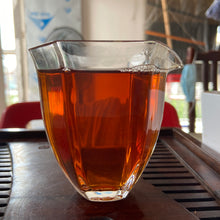 將圖片載入圖庫檢視器 2010 BaoMing &quot;Ba Zi Cha -Yong De - Lin Cang&quot; (Twig Tea - Yongde Lincang Region) Cake 400g Puerh Sheng Cha Raw Tea