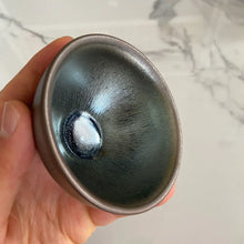 Load image into Gallery viewer, JianZhan Yin Si (Silver Stripe) Tea Cup - photo 4