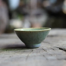 Load image into Gallery viewer, Jun Kiln Gaiwan 150ml and 5 Varied Gongfu Tea Cups - King Tea Mall - photo 12
