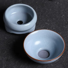 Load image into Gallery viewer, Celadon tea strainer set with crackle glaze, for Chinese Gongfu tea preparation