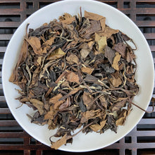 Load image into Gallery viewer, 2017 White Tea Shou Mei (Longevity Eyebrow / Shoumei) A+++ Grade, Loose Leaf Tea