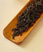 Load image into Gallery viewer, Wuyi Star "Shui Jin Gui - 1 Ji" (Shuijingui - 1st Grade - A7606) Heavy Roasted, 125g/Tin, Wuyi Yancha, Rock / Cliff Oolong Tea - King Tea Mall - photo 4
