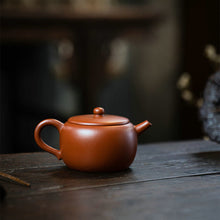 Laden Sie das Bild in den Galerie-Viewer, Yixing &quot;Ping Guo&quot; (Apple) Teapot in Xiao Mei Yao Zhu Ni Clay