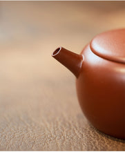 將圖片載入圖庫檢視器 Yixing &quot;Ping Guo&quot; (Apple) Teapot in Xiao Mei Yao Zhu Ni Clay