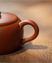 Load image into Gallery viewer, Yixing &quot;Ping Guo&quot; (Apple) Teapot in Xiao Mei Yao Zhu Ni Clay