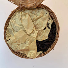 Cargar imagen en el visor de la galería, 90&#39;s Wuzhou &quot;Liu Bao&quot;(Liubao A+ Grade) 850g Loose Leaf Dark Tea, Guangxi Province.