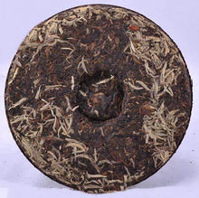 Laden Sie das Bild in den Galerie-Viewer, 2004 XiaGuan "Nan Zhao Yuan Cha" Cake 454g Puerh Raw Tea Sheng Cha - King Tea Mall