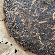 Load image into Gallery viewer, 2005 LiMing Chun Xiang (Mellow - Fragrant) Cake 357g Puerh Sheng Cha Raw Tea - photo 4