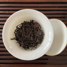 將圖片載入圖庫檢視器 2006 ChangTai Lao Chen De Cha - Nan Nuo (Mr.Chen’s Tea - Nannuo) Cake 400g Puerh - photo 7