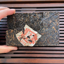 Load image into Gallery viewer, 2006 ChangTai Tian Xia Tong An (HK Tongan Lion Brick) 250g Puerh Sheng Cha Raw T - photo 4