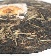 Cargar imagen en el visor de la galería, 2006 XiaGuan "Nan Zhao Yuan Cha" (Nanzhao Round Cake) 454g Puerh Raw Tea Sheng Cha - King Tea Mall