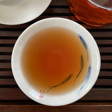 Load image into Gallery viewer, 2006 XingHai Ya - Yi Wu Qiao Mu ( Court Hymns - Yiwu Arbor Tree) Cake 400g Puerh - photo 10