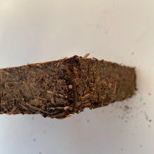 Load image into Gallery viewer, 2007 BaiShaXi Fu Zhuan Cha (Fu Brick Tea - Golden Flower), 800g, HeiCha, Dark Te - photo 8