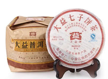 Laden Sie das Bild in den Galerie-Viewer, 2007 DaYi "0532" Cake 200g Puerh Sheng Cha Raw Tea - King Tea Mall