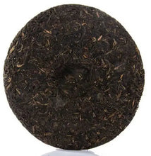 Load image into Gallery viewer, 2008 DaYi "Qiu Xiang" (Autumn Fragrance) Cake 357g Puerh Sheng Cha Raw Tea - King Tea Mall