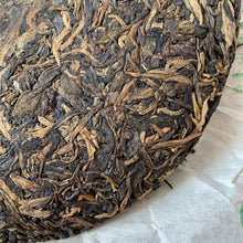 Carica l'immagine nel visualizzatore di Gallery, 2008 NanQiao Che Fo Nan-Ji Xiang (Bulang Luckiness) Cake 357g Puerh Raw Tea Shen - photo 7