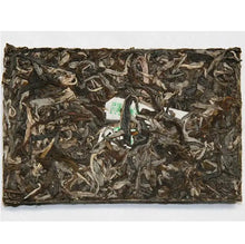 Load image into Gallery viewer, 2009 ChenShengHao "Lao Ban Zhang" Brick 200g Puerh Raw Tea Sheng Cha - King Tea Mall