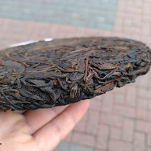 Load image into Gallery viewer, 2009 NanQiao Che Fo Nan- Yi Wu Chen Cha (Yiwu Aged Tea) Cake 400g Puerh Raw Tea  - photo 5