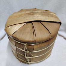 Load image into Gallery viewer, 2010 KingTeaMall Jin Ya Gong (Tribute Golden Bud - Lincang) Cake 357g Puerh Ripe - photo 7