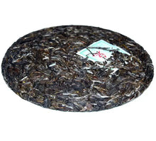 Load image into Gallery viewer, 2011 ChenShengHao "Tu" (Zodiac Rabbit Year) Cake 500g Puerh Raw Tea Sheng Cha - King Tea Mall