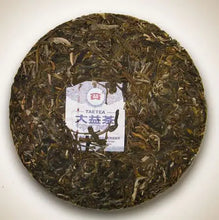 Load image into Gallery viewer, 2011 DaYi "Bao Tu Ying Cai" (Zodiac Rabbit) Cake 357g Puerh Sheng Cha Raw Tea - King Tea Mall